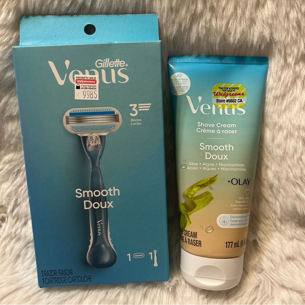 Venus Smooth Razor and Shave Cream Set - Blue